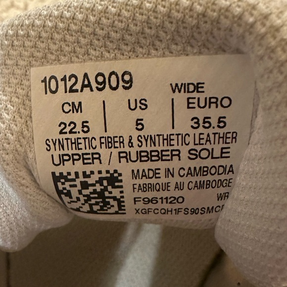 Asics Jolt 3 4E Wide 'White' size 5 Women’s - Picture 4 of 4